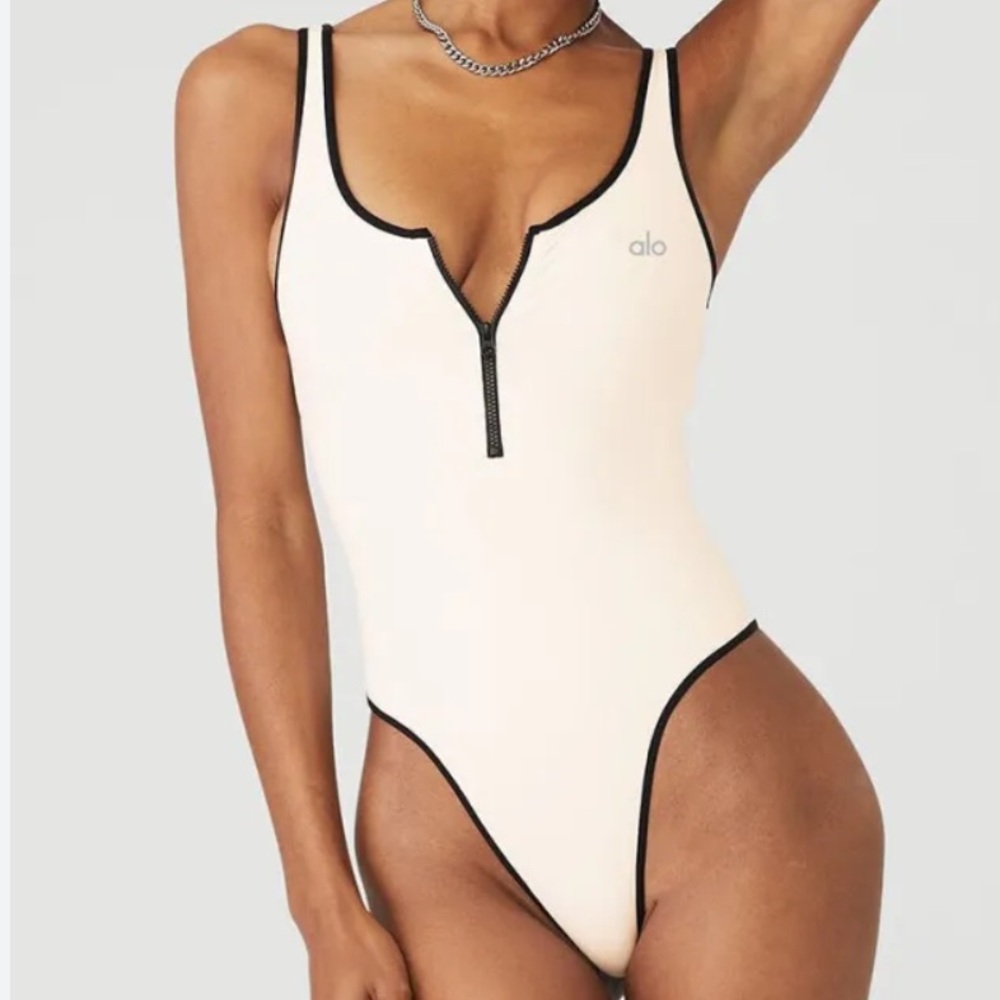 ALO Yoga Women's Cream bodysuit with zipper